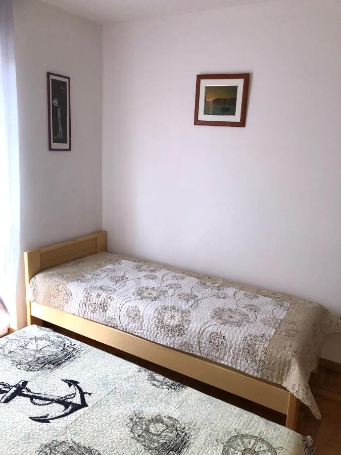 Vito & Rocco Apartment Malinska Ngoại thất bức ảnh