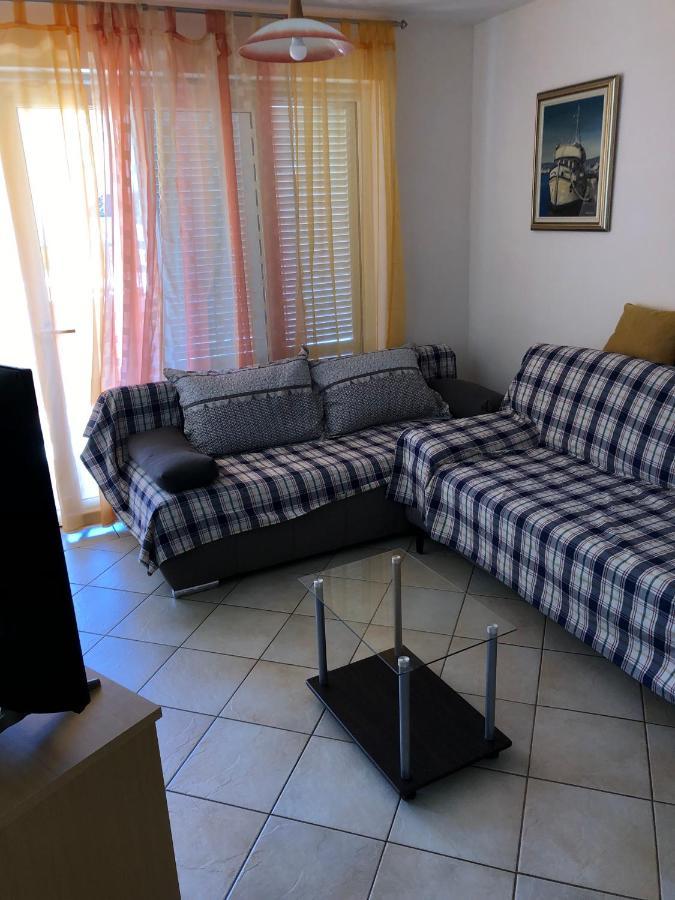 Vito & Rocco Apartment Malinska Ngoại thất bức ảnh